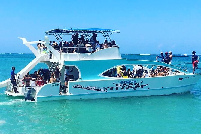 Bavaro Punta Cana EN boat party with drinks and transportation - Key highlights at a glance