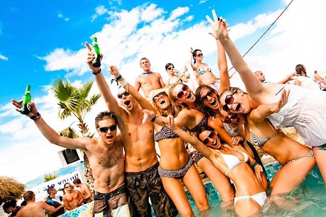 Bavaro Punta Cana EN boat party with drinks and transportation - 3 hours in Punta Cana: what this boat party is really like