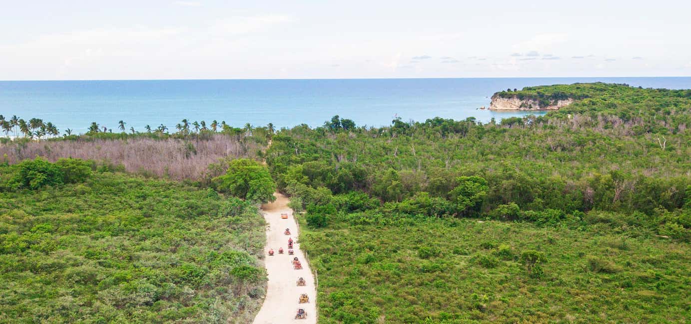 Booggy Adventure en Macao: Cuevas, Playa y Barro Extremo - Cenote Cave: Cool Water Meets a Muddy Day
