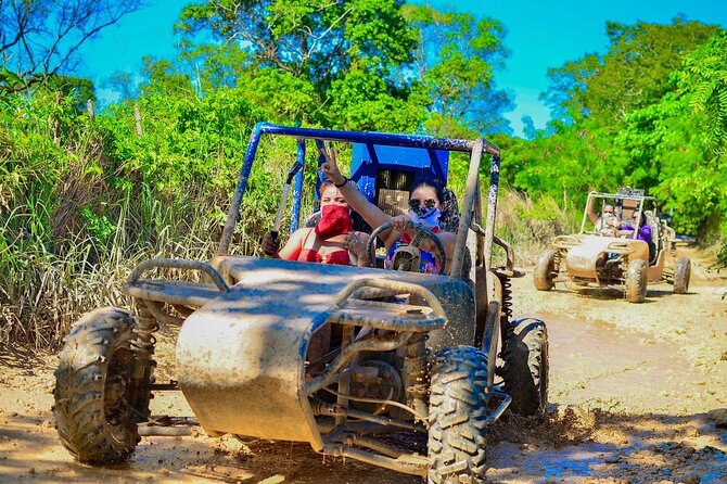 Buggies with Tour in Caves and Beaches - The local farm stop for cocoa, coffee, and tobacco: why it matters