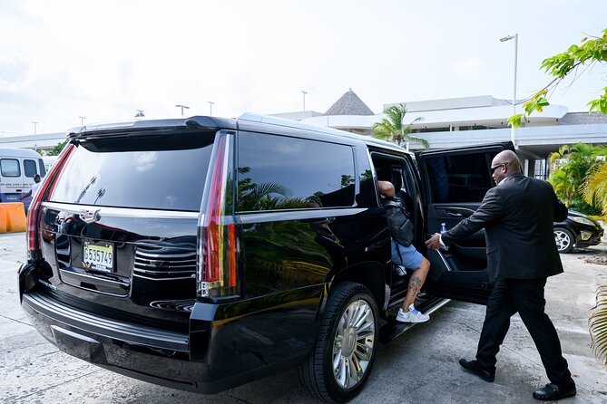 Cadillac Escalade Platinum, Punta Cana airport to Bavero & punta Cana - Practical tips to make your pickup smooth