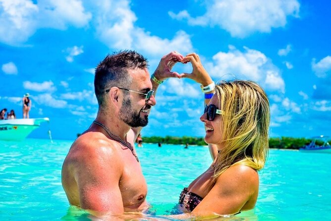 Caribbean Paradise Exclusive Day Trip to Isla Saona - Natural Pool and starfish: how to enjoy the shallow-water stop