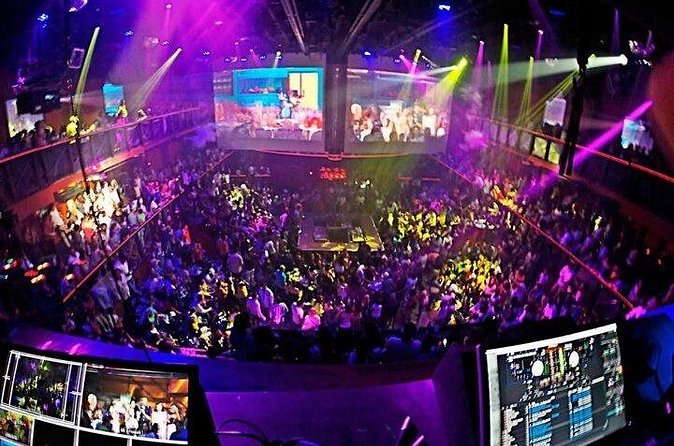 Coco Bongo Show and Disco in Punta Cana - Getting There and Back: Platinum Transfer and the Van Ride