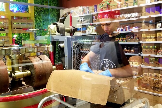 Discover Dominican Treasures: Rum, Cigars, Coffee & Chocolate - What to bring and how to get the most out of three hours