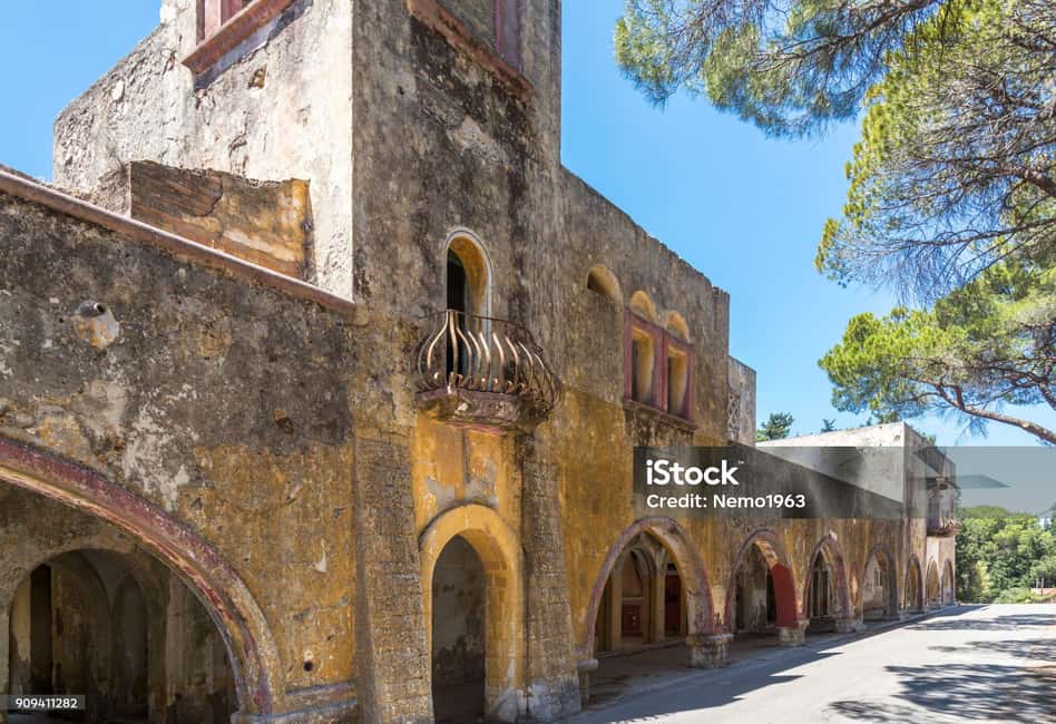 Discover Santo Domingo: A Day Trip from Punta Cana - Santa María de La Encarnación and the Cathedral Stops
