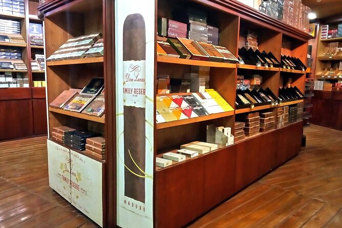 Don Lucas Cigar Factory, Rum tasting, Cocoa factory, Souvenirs - Itinerary flow in plain English: what you’ll do during the 3 hours
