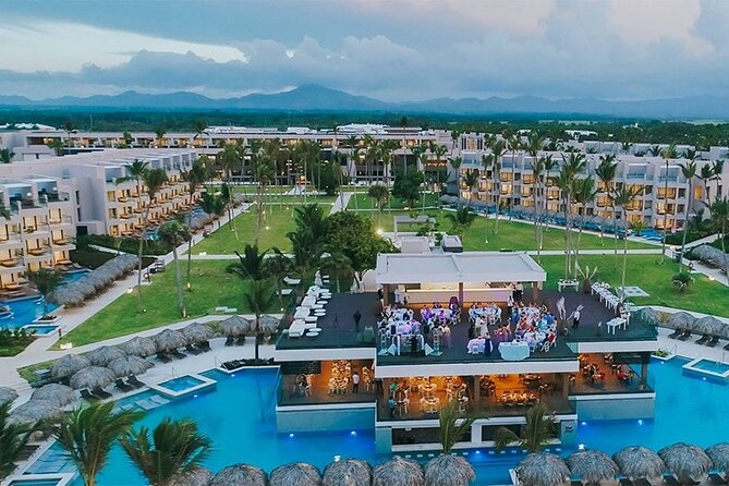 Excelence El Carmen - Round Trip Shuttle - Punta Cana Airport - Entering Excellence El Carmen: what the airport pickup actually feels like