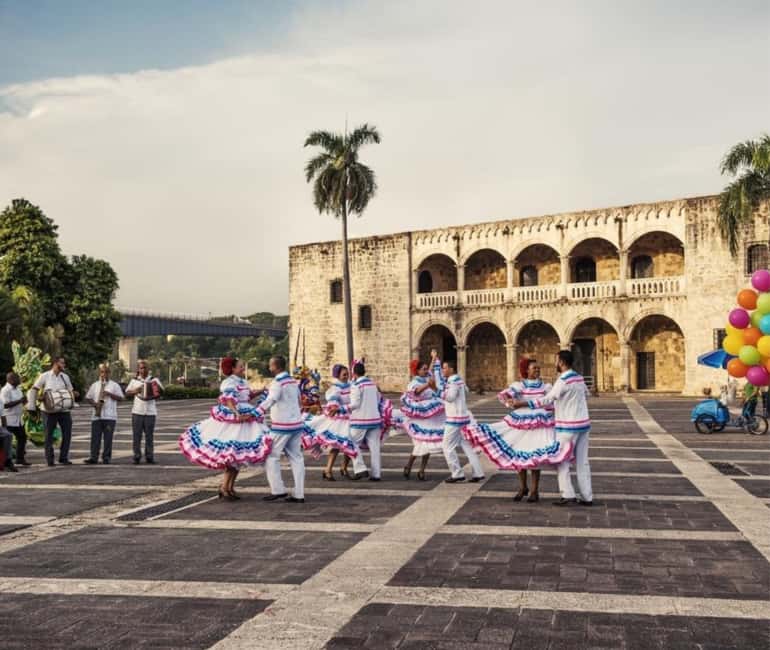 Exclusive VIP Excursion: Santo Domingo from Punta Cana – Private Service - Lunch and free time in Ciudad Colonial: how to use the pause well