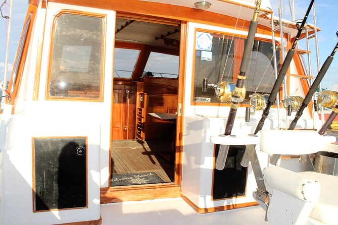 FISHING PRO CHARTERS - Boat Excursion - Divina - Seasickness and rough water: plan for motion before you board