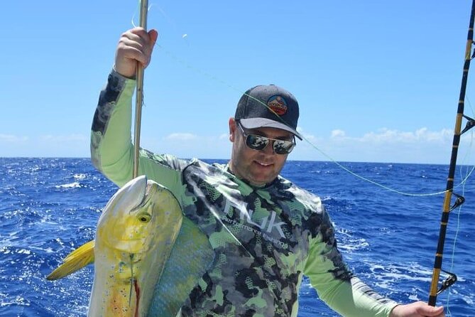 FISHING PRO CHARTERS - Boat Excursion – Mar-Quesa - Food, Drinks, and On-Board Comfort That Makes Waiting Bearable