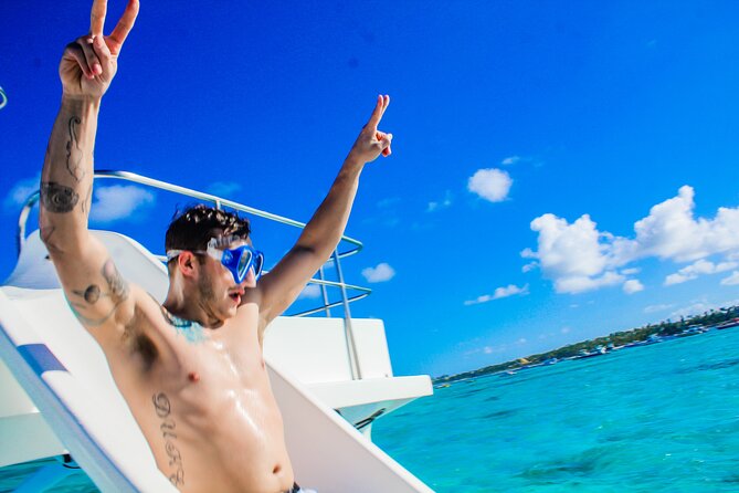 Float & Feast Private Party Cruise with Premium Buffet & Open Bar - What to bring (and what you don’t have to)