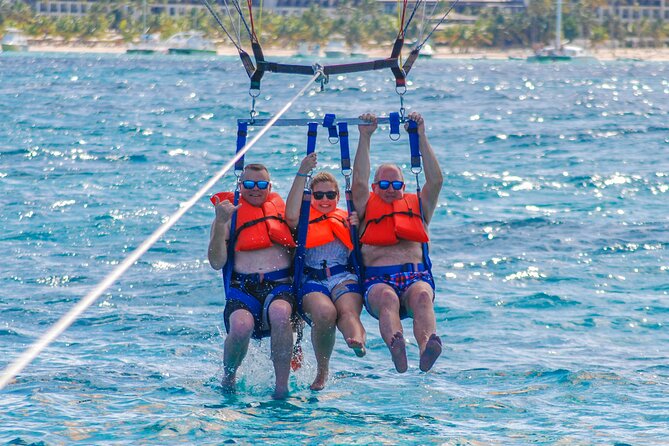 From Punta Cana: Amazing Activity Parasailing Hotel pickup - Shoreline Boarding: Why Small Boats Usually Run the Show