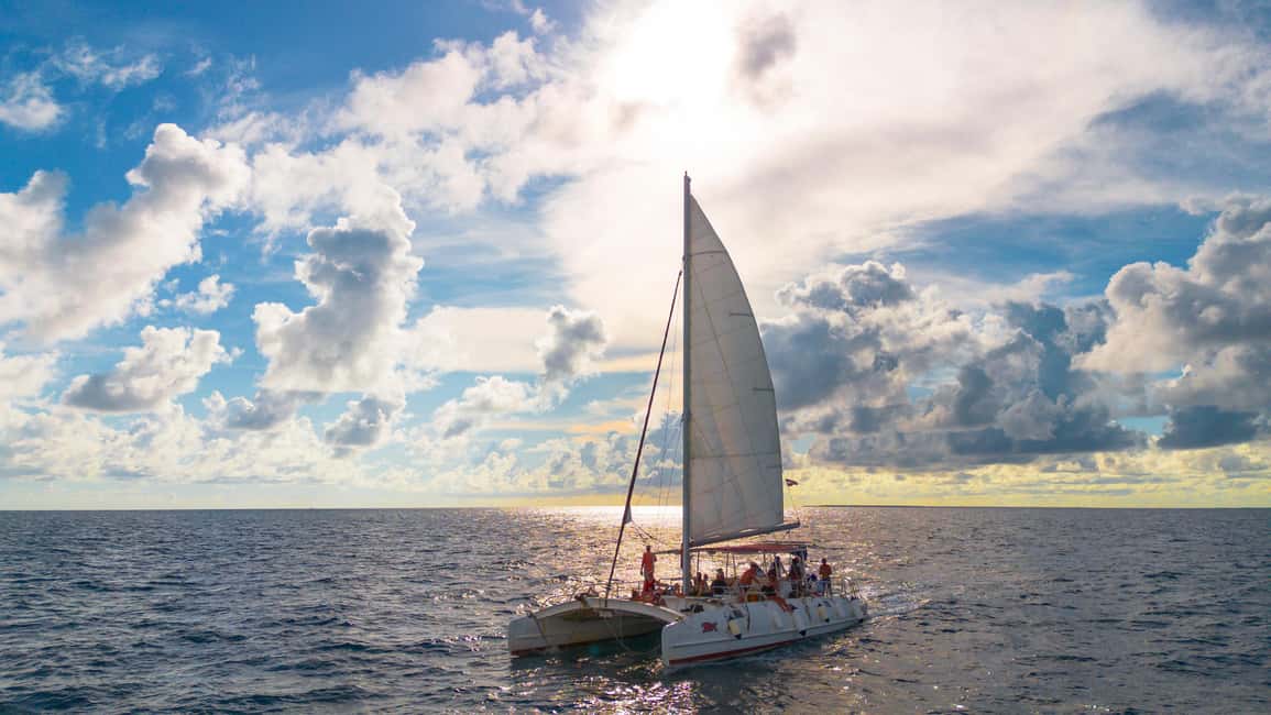 From Punta Cana: Catalina Island Swim, Sail & Snorkel - Catalina Island in one day: how the 8 hours work