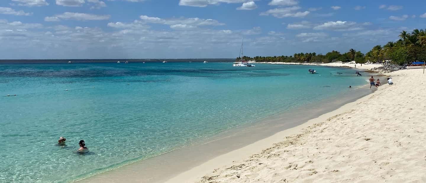 From Punta Cana: Saona Island Full-Day Tour with Lunch - Natural Swimming Pool Stop: Photos, Drinks, and Water About 3 Feet Deep