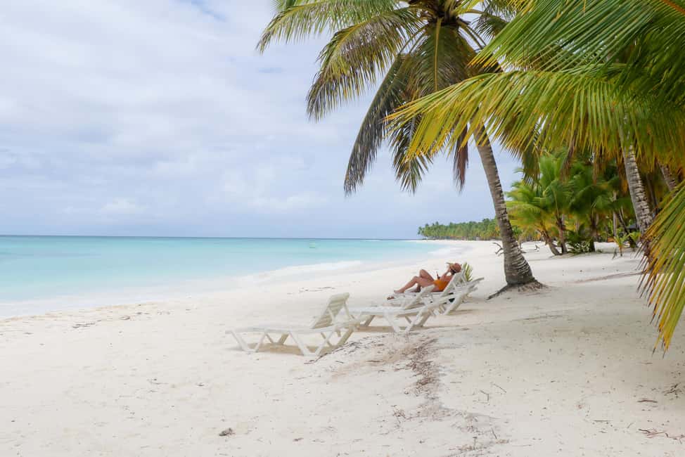 From Punta Cana: Saona Island Trip via Speedboat with Lunch - Natural pool stop: the 30-minute sea star swim break