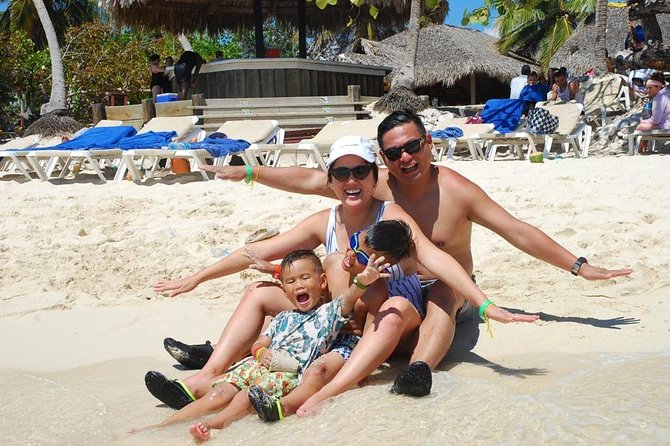 Full-Day Cruise to Saona Island - Natural pool and lunch - The big natural swimming pool (starfish spotting)