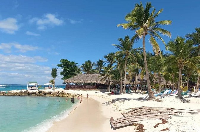 Full Day Private Tour of Bayahibe, Cotubanamá and Saona Island - Who should book this tour (and who might skip it)