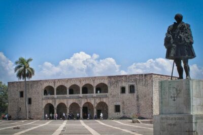 Full-Day Santo Domingo City Tour from Punta Cana - Alcázar de Colón replacement: Fortress Ozama and the fortier vibe