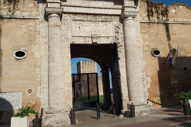 Full Day Santo Domingo Tour - Lunch included and the shopping window you shouldn’t skip