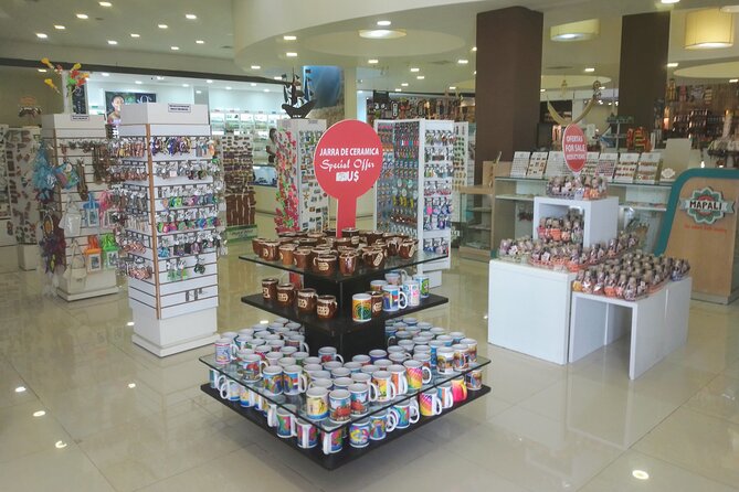 Guided Shopping Tour to Bella Mare Store (Cigars, Chocolate, Rum and Souvenirs) - How the 2.5-hour guided shopping tour actually runs