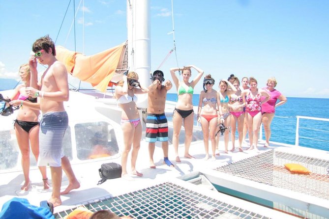 Half Day Catamaran & Snorkeling - Unlimited open bar, fruit, and nachos: what to expect