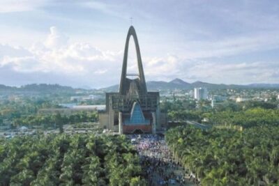 Higuey City Tour - A Cultural Experience From Punta Cana - Parroquia de San Dionisio: The Panoramic View and the Virgin of Altagracia Connection