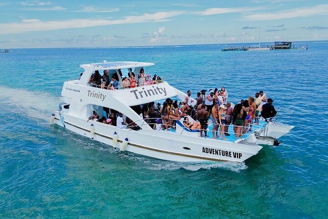 Hip Hop solo para adultos PartyBoat con Bebidas ilimitadas y Bar - Entering The Party: the adults-only hip hop vibe