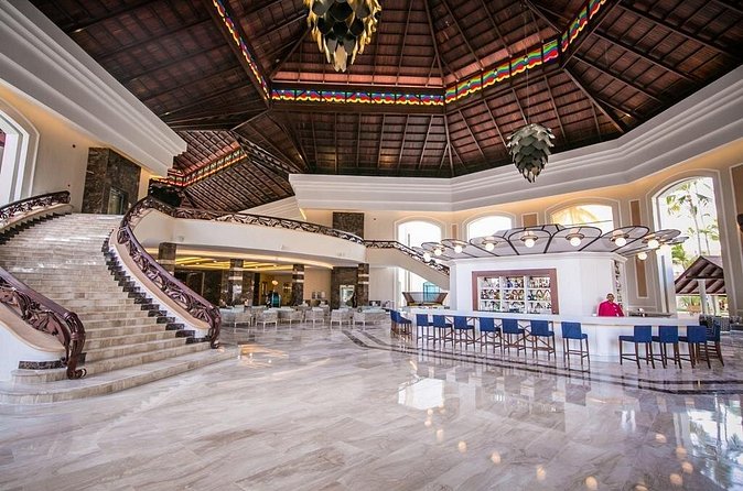 Majestic Mirage - Round Trip Shuttle - Punta Cana Airport - Mobile Ticket and How the Meeting Works