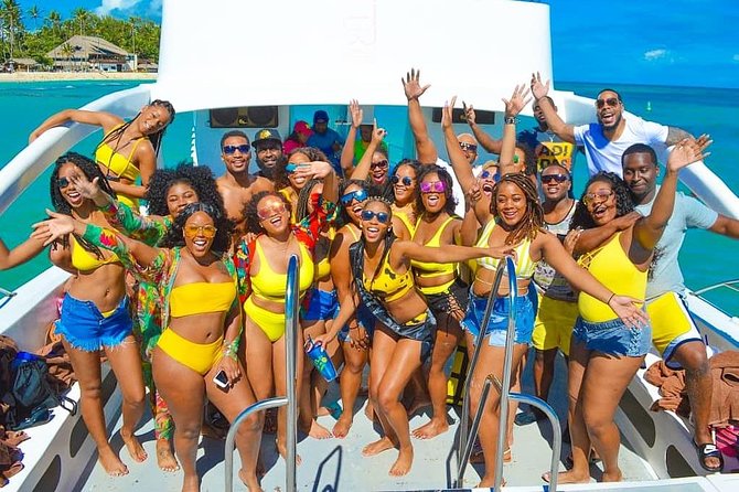 Morning Private Party Boat with Water Slide Open Bar and BBQ - What’s Included On Board: Drinks, Snacks, Fruit, and BBQ