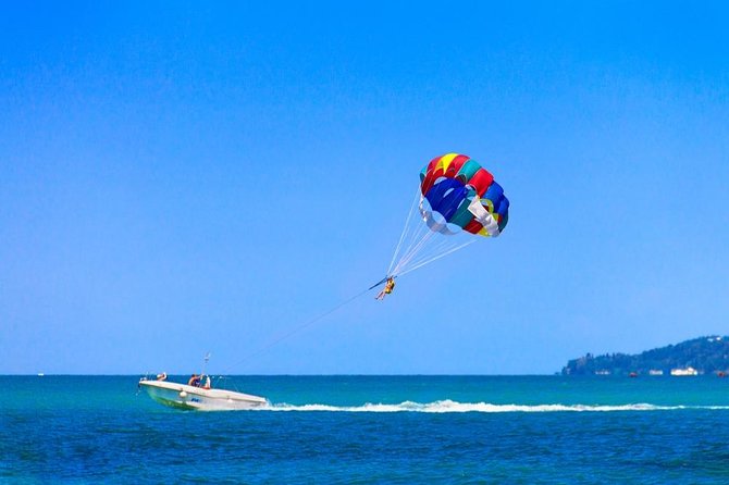 Parasailing Adventure in Bavaro Beach, Punta Cana - The 15-minute sky time: 500 feet high, with coastline views that feel unreal