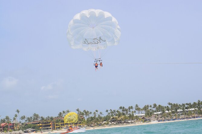 Parasailing in Punta Cana - Safety and service: how to protect your day
