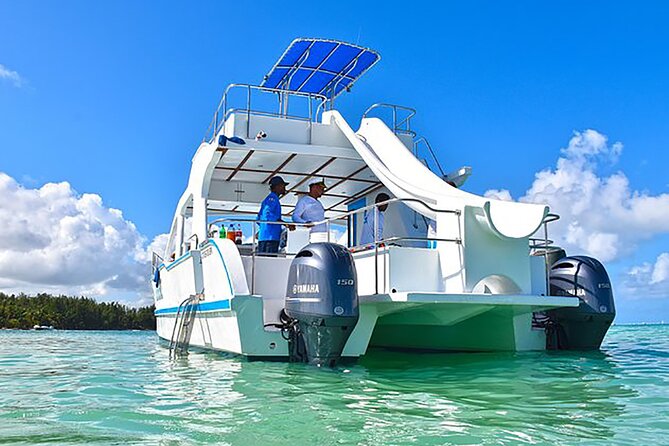 Party Boat / Catamaran Party in Punta Cana - Food and Drinks: What Unlimited Usually Means Here