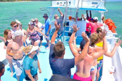 Party boat in Catamaran with Open Bar adults only - Price and What You Actually Get for $47.50