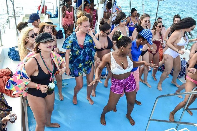 Party boat in Catamaran with Open Bar Only Adults + Snorkeling - A 3-hour Punta Cana boat party with real water time