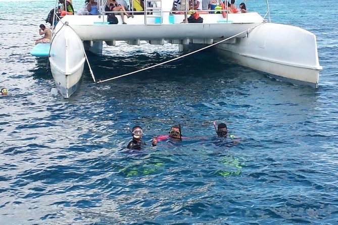 Party boat in Catamaran with Open Bar Only Adults + Snorkeling - About that open-bar vs. adults-only confusion