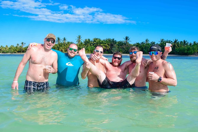 Party Boat in Punta Cana - Open bar and snacks: how the included drinks affect your day