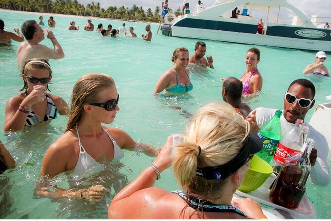 Party Boat in Punta Cana with Drinks and Transportation Included - Duration and timing: a realistic 3.5-hour plan