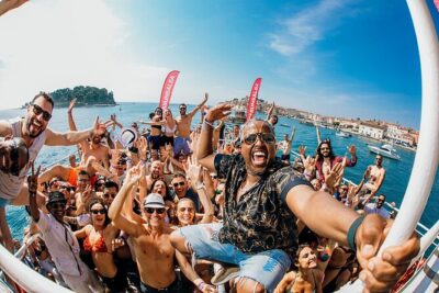 Party Boat Tour in Punta Cana - Getting on Board: Pickup, Crew, and What “Packed” Really Means