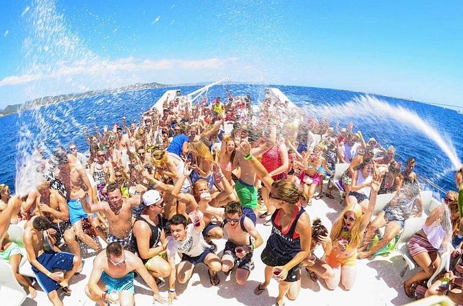 Party Boat Tour in Punta Cana - Stop 3: The Natural Pool Party Stop with Music and Unlimited Drinks
