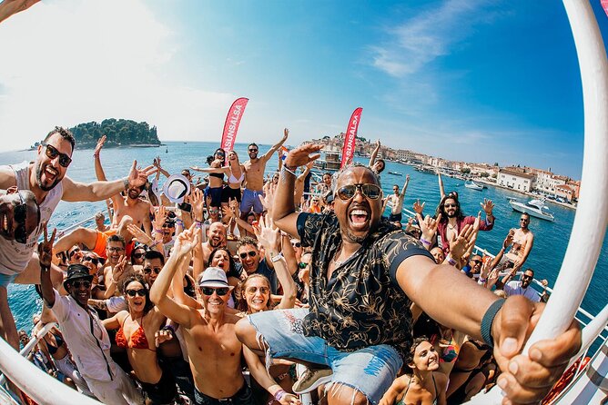 Party Boat Tour in Punta Cana - Getting on Board: Pickup, Crew, and What “Packed” Really Means