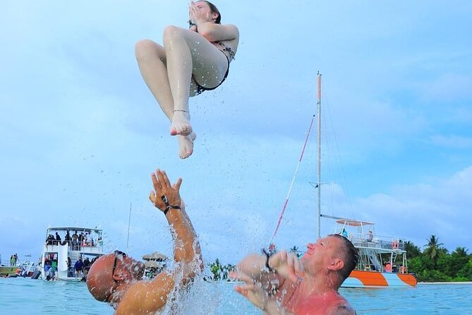 Private Cruise with BBQ - Slide And Open Bar - Open Bar and the Party Crew: What You’ll Actually Drink