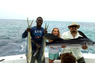 Private Fishing charter Punta Cana (Alondra) - When You’re Not Catching: Open Bar and Snacks Keep You Smiling