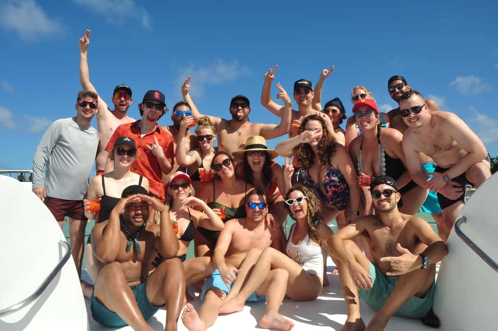 Private Party Boat Tour with Drinks and Snacks in Punta Cana - Drinks, Snacks, and the Floating Bar Rhythm
