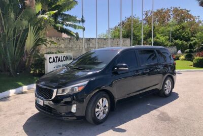 Private Punta Cana Airport Transfer to/from Hotels in Punta Cana - Vehicle Lineup by Passenger Count (And Why It’s Smart)