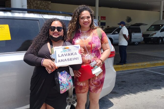 Private Sedan in Punta Cana Airport to Punta Cana Hotels - From Immigration to the Sedan: How You Find Your Driver