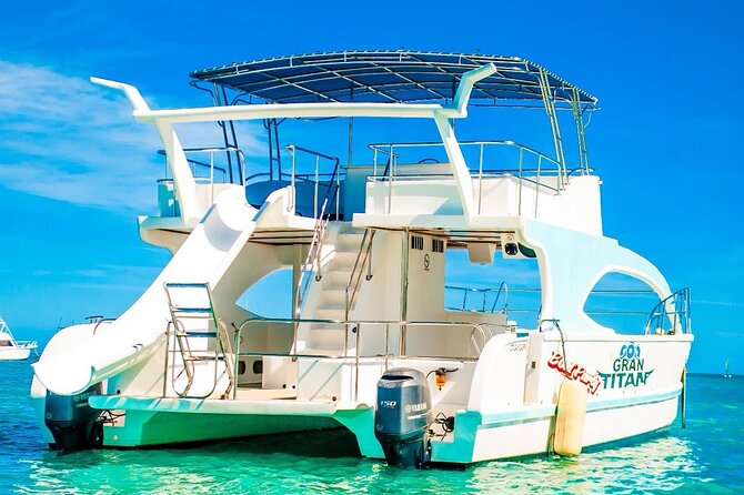 Private Tour in Boco Grande Punta Cana - Natural Pool (Bavaro): music, waist-deep swimming, and party energy