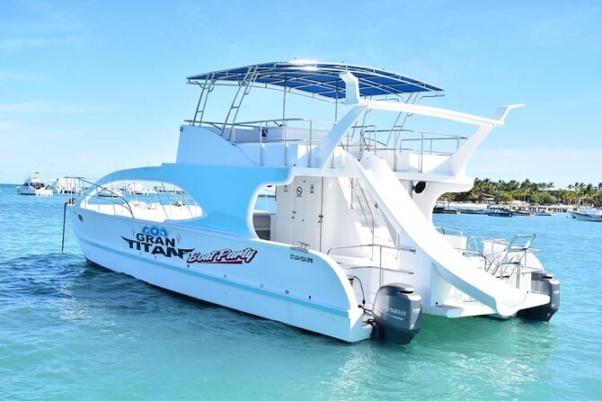 Private Tour in Boco Grande Punta Cana - Food and drinks onboard: included snacks with age-based alcohol rules