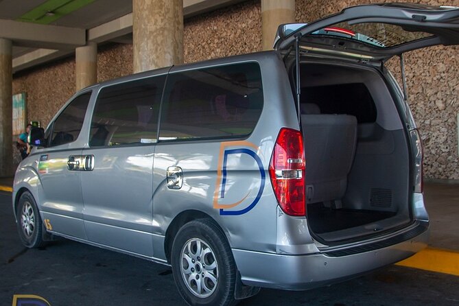 Private transfer between Punta Cana airport and Riu hotel - Safety, Cleanliness, and the Communication That Builds Trust