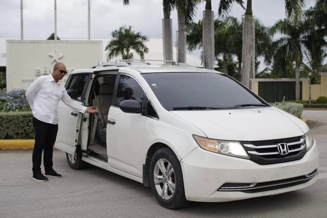 Private Transfer from PUJ Airport to Bávaro and Punta Cana Zone - Price and Value: $30 Per Group Up to 6