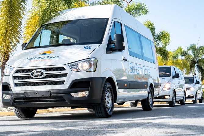 Private Transfer from Punta Cana Airport to Dreams Macao Beach Hotel - Where you meet your driver at PUJ (and why the sign helps)